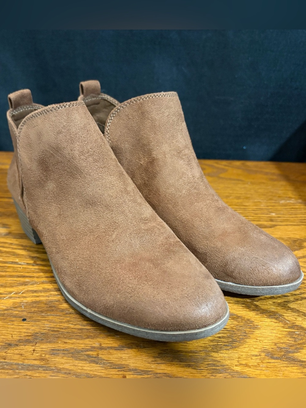 SO Taupe Faux Suede Side Zip Ankle Booties Size 6 1/2